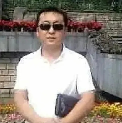 我是开温泉酒店的，很棒的一批耐高温灯具，安装新灯具后，客人明显多了不少