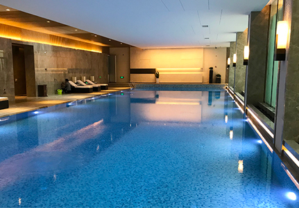 室内游泳池灯光安装施工案例